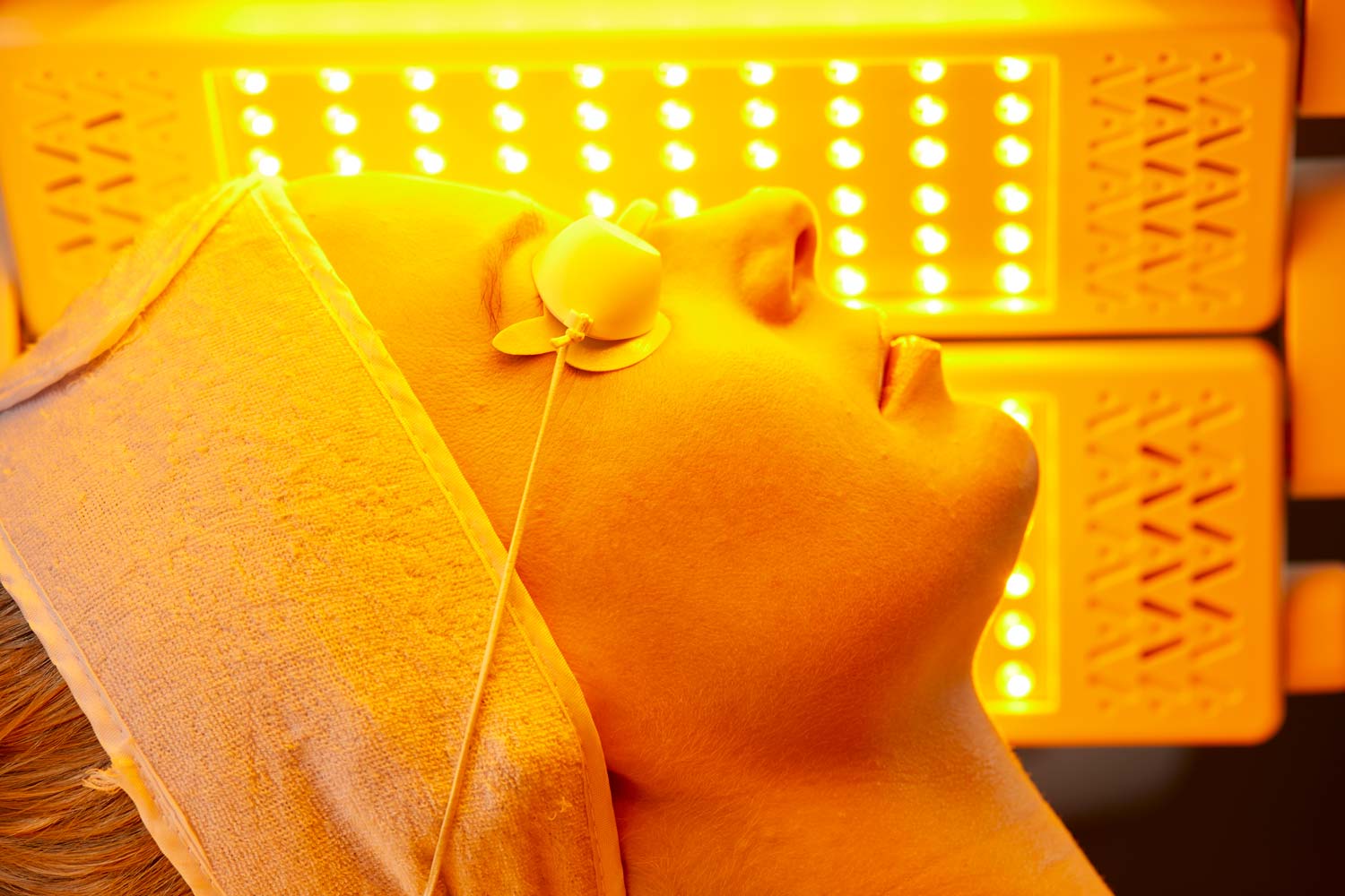 This program is made to calm the inflammation dryness and assist in rehydration. As an add on it is recommended to have the Medilux LED treatments add to assist in calming inflammation strengthening collagen and aid in hydration